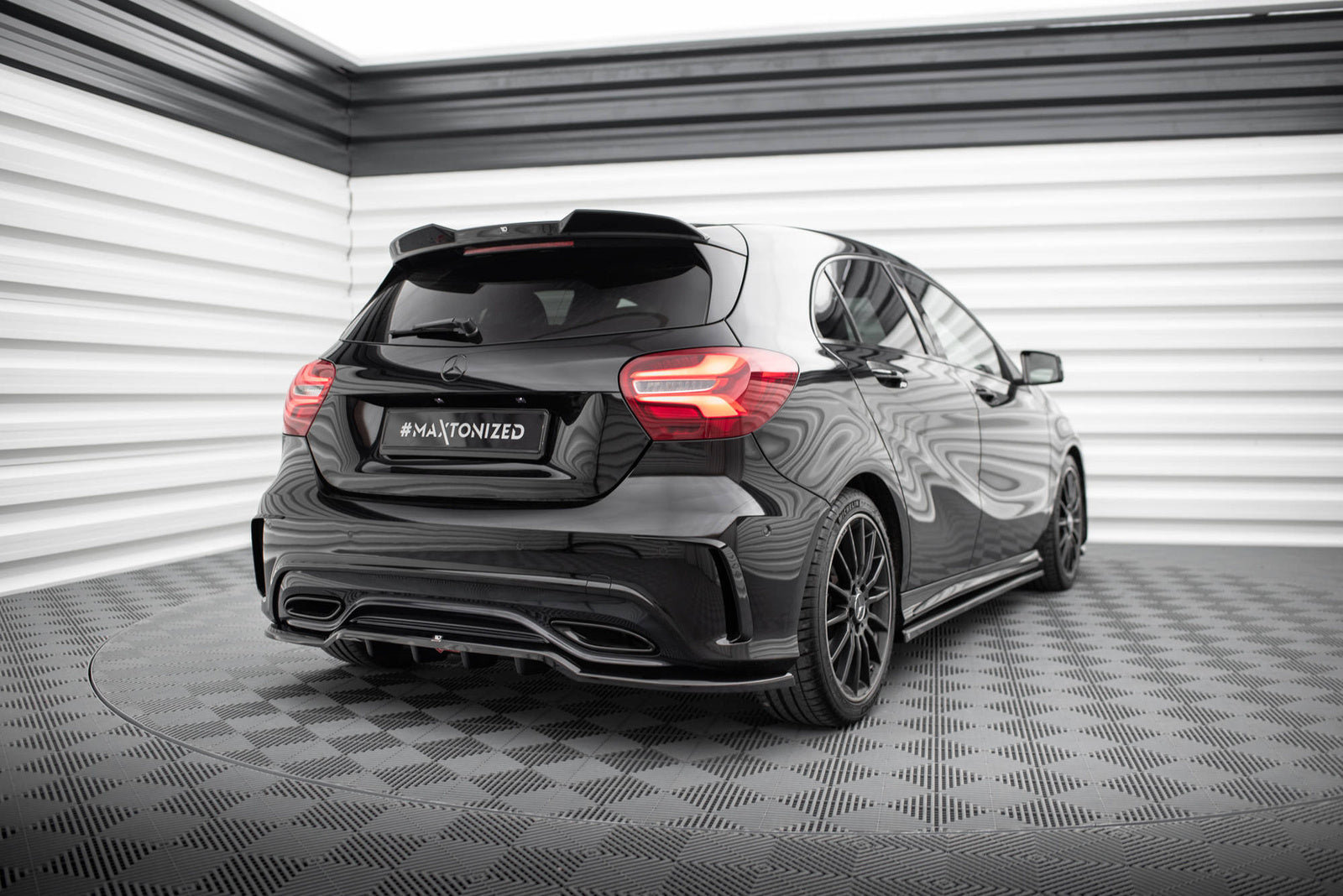 Zestaw Splitterów Maxton Mercedes A W176 AMG-Line Facelift