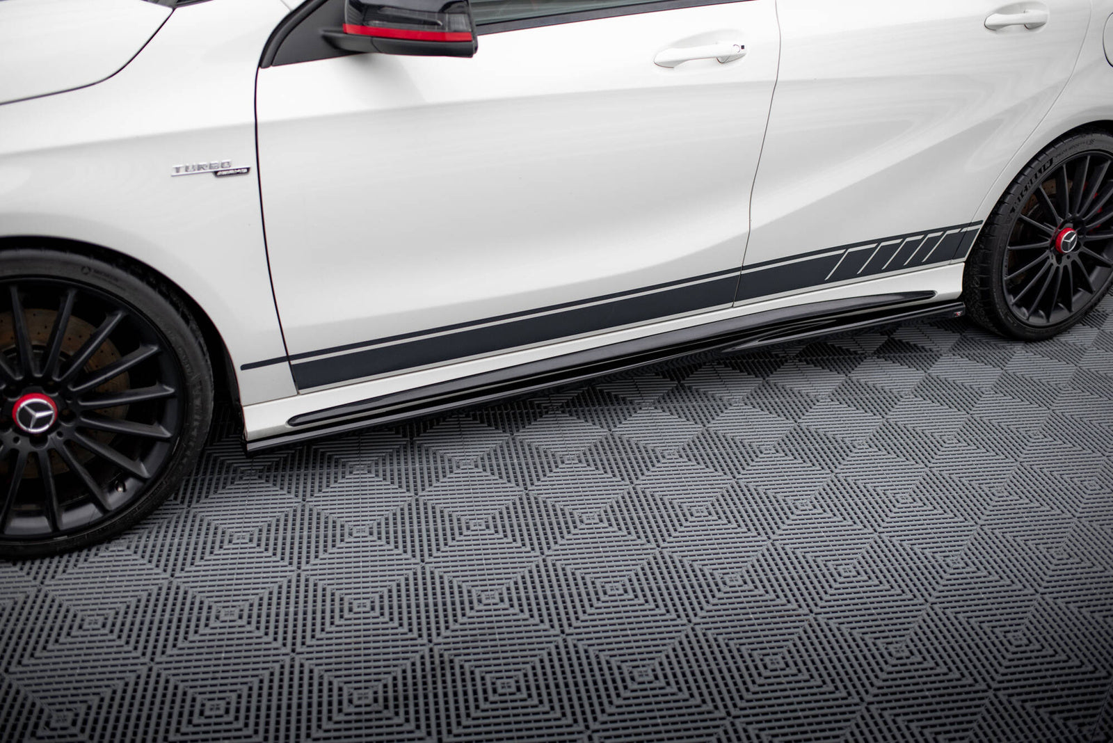 Zestaw Splitterów Maxton Mercedes A45 AMG W176