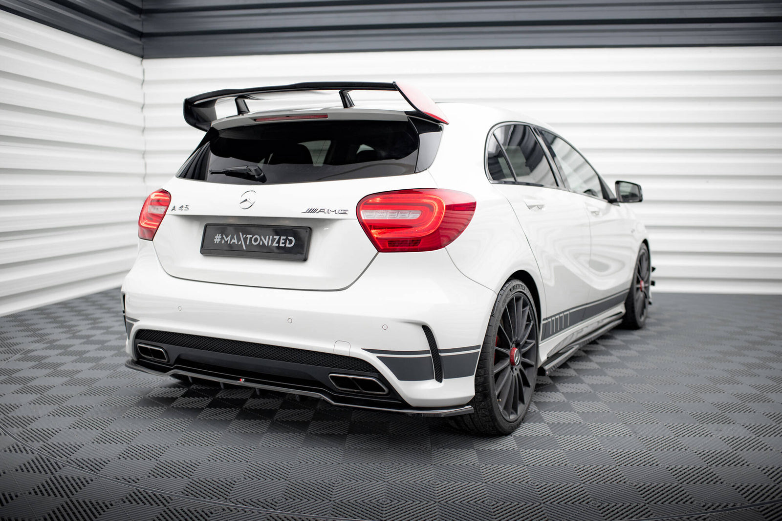 Zestaw Splitterów Maxton Mercedes A45 AMG W176