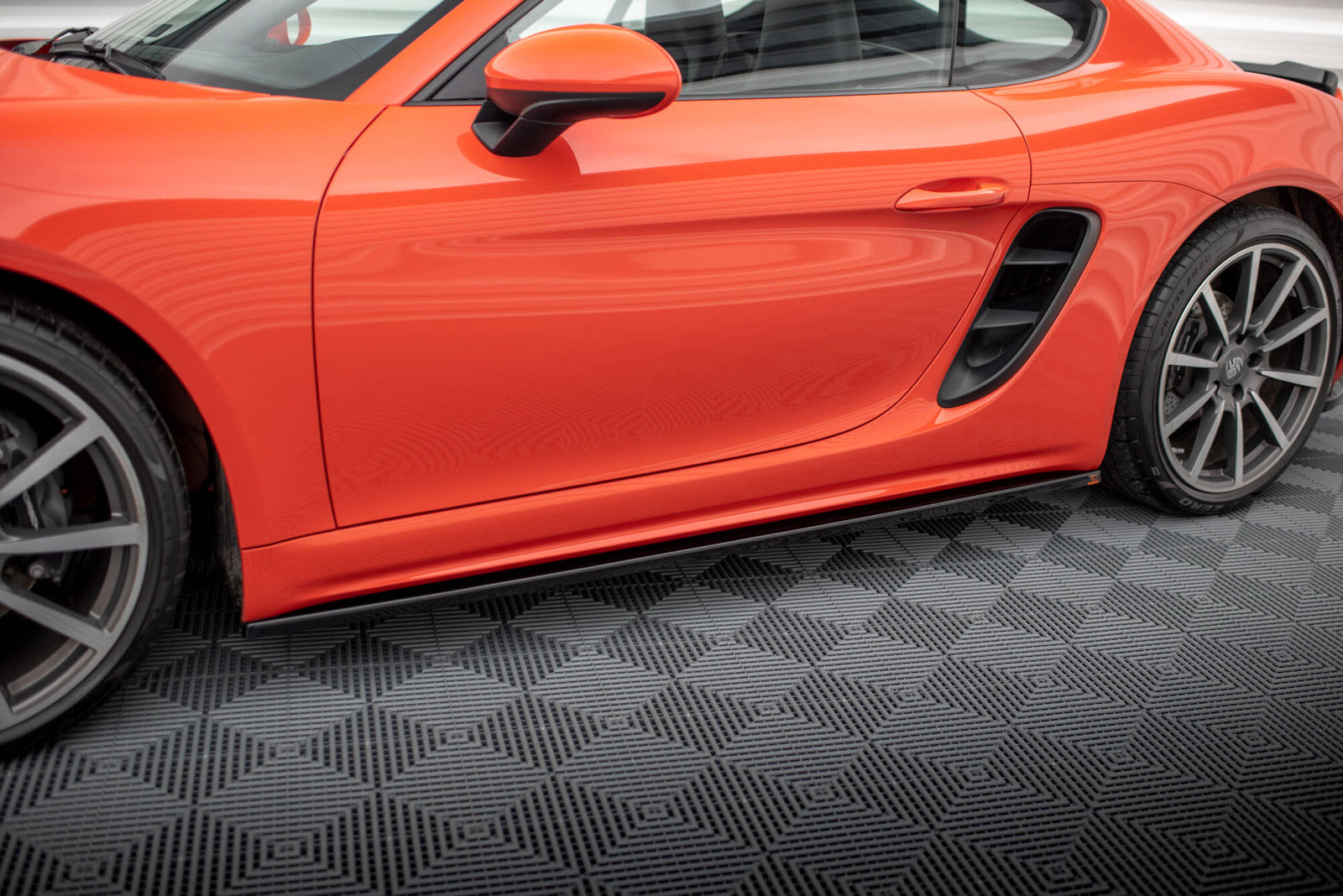 Zestaw Splitterów Maxton Design Porsche 718 Cayman 982c