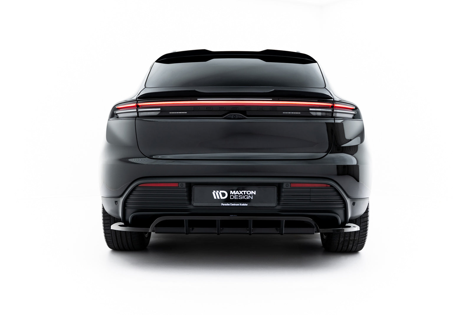 Zestaw Splitterów Maxton Design Porsche Macan EV Mk1
