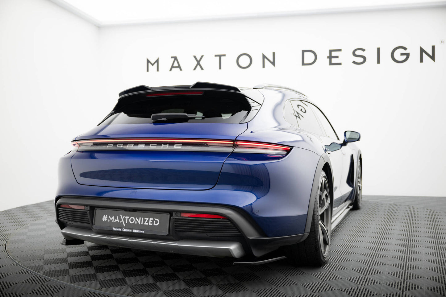 Zestaw Splitterów Maxton Porsche Taycan Cross Turismo 4S