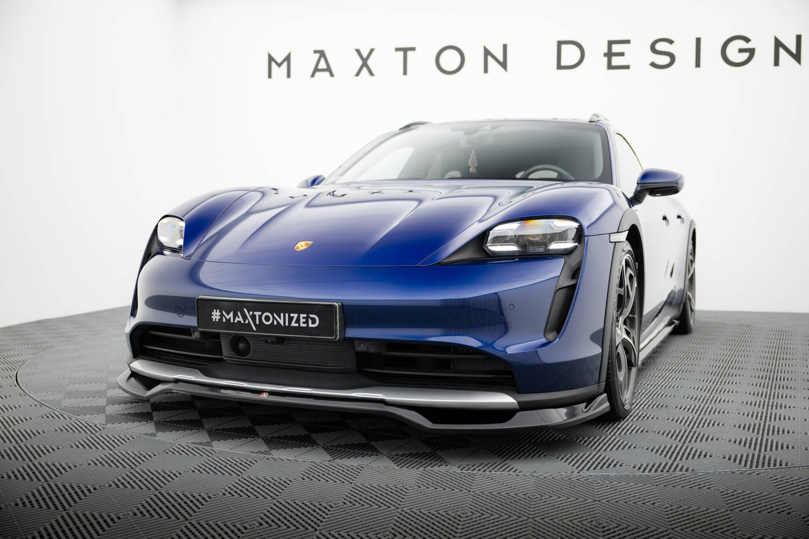 Zestaw Splitterów Maxton Porsche Taycan Cross Turismo 4S