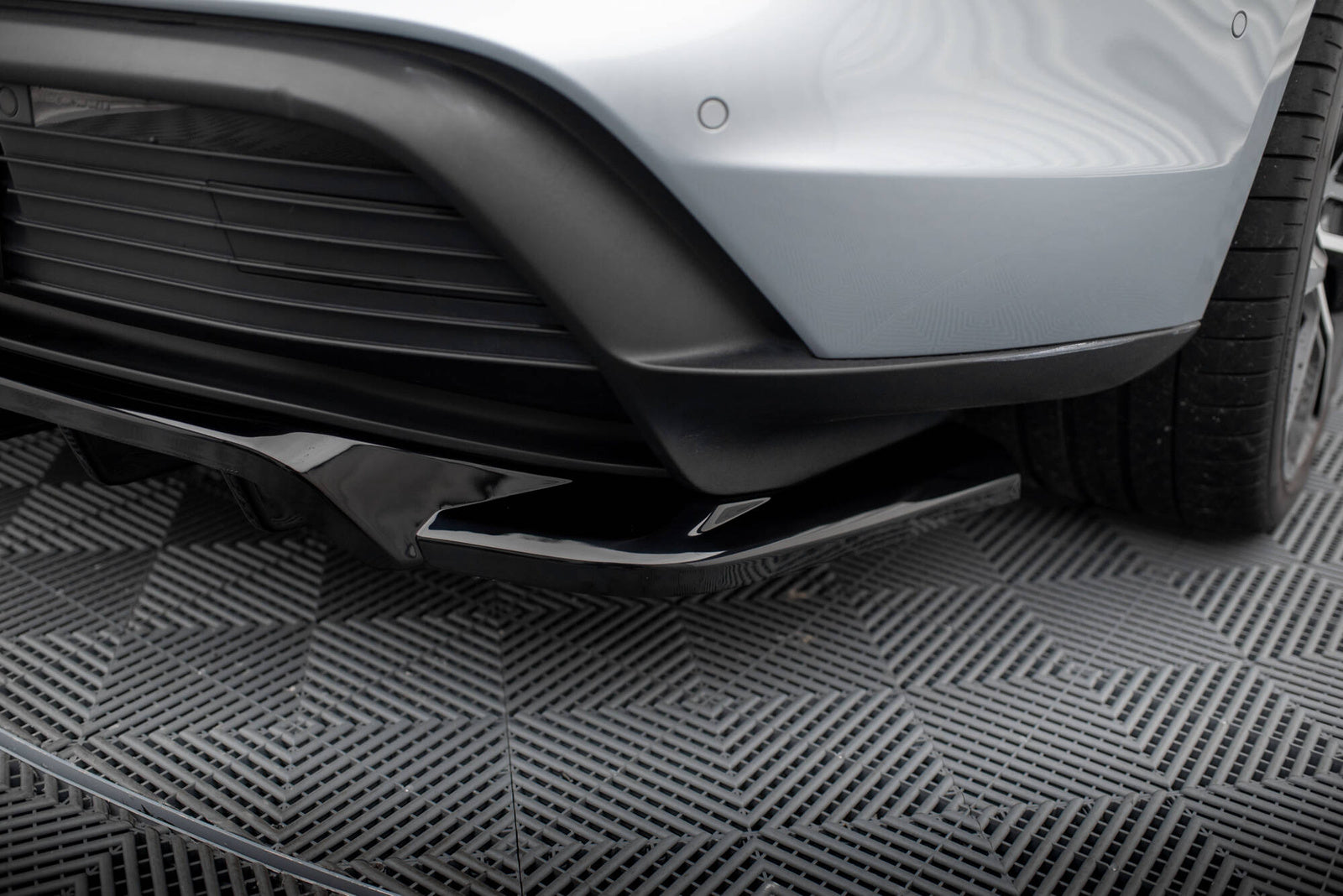 Splittery Maxton Design Porsche Taycan Mk1 (2019-2024)