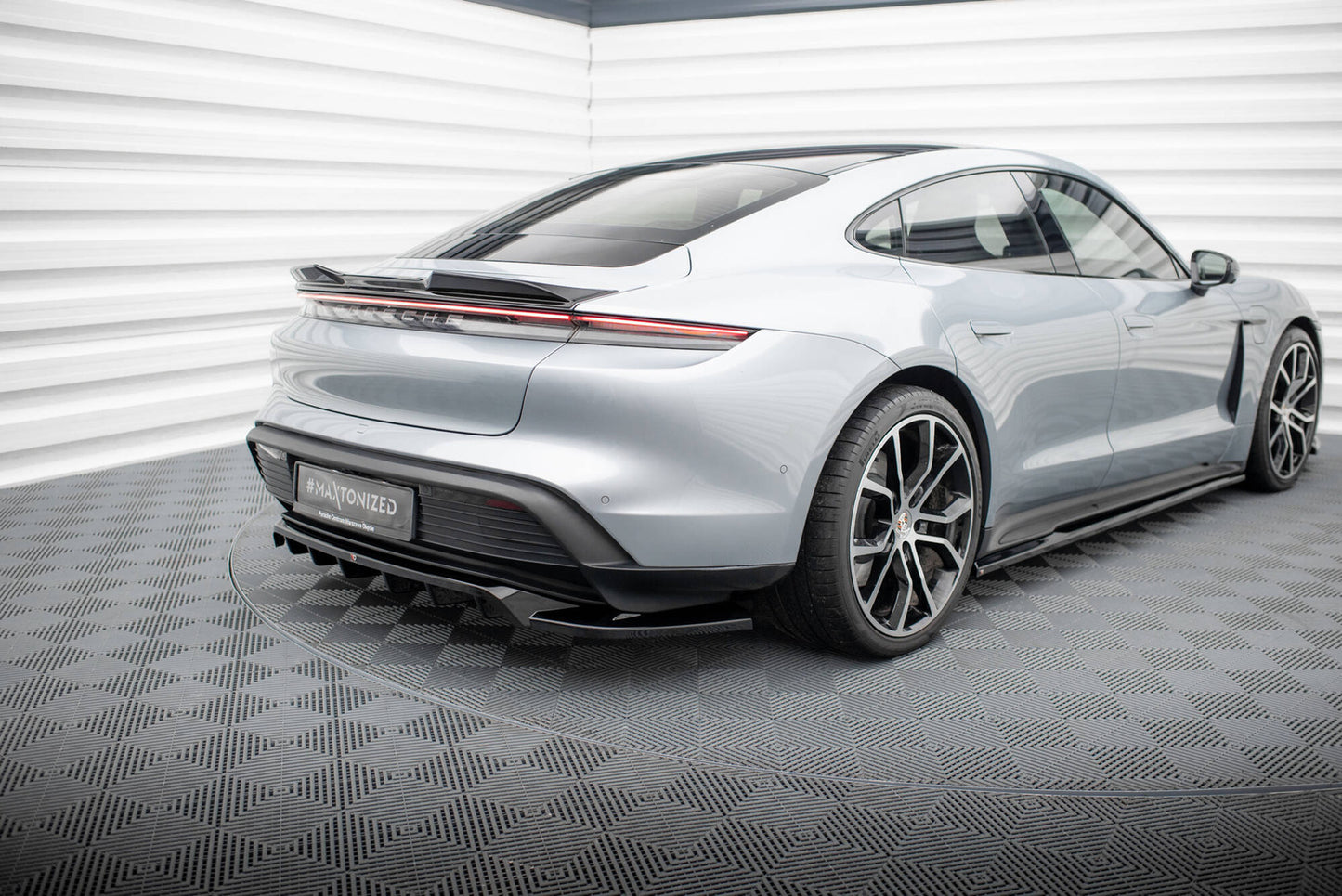 Splittery Maxton Design Porsche Taycan Mk1 (2019-2024)
