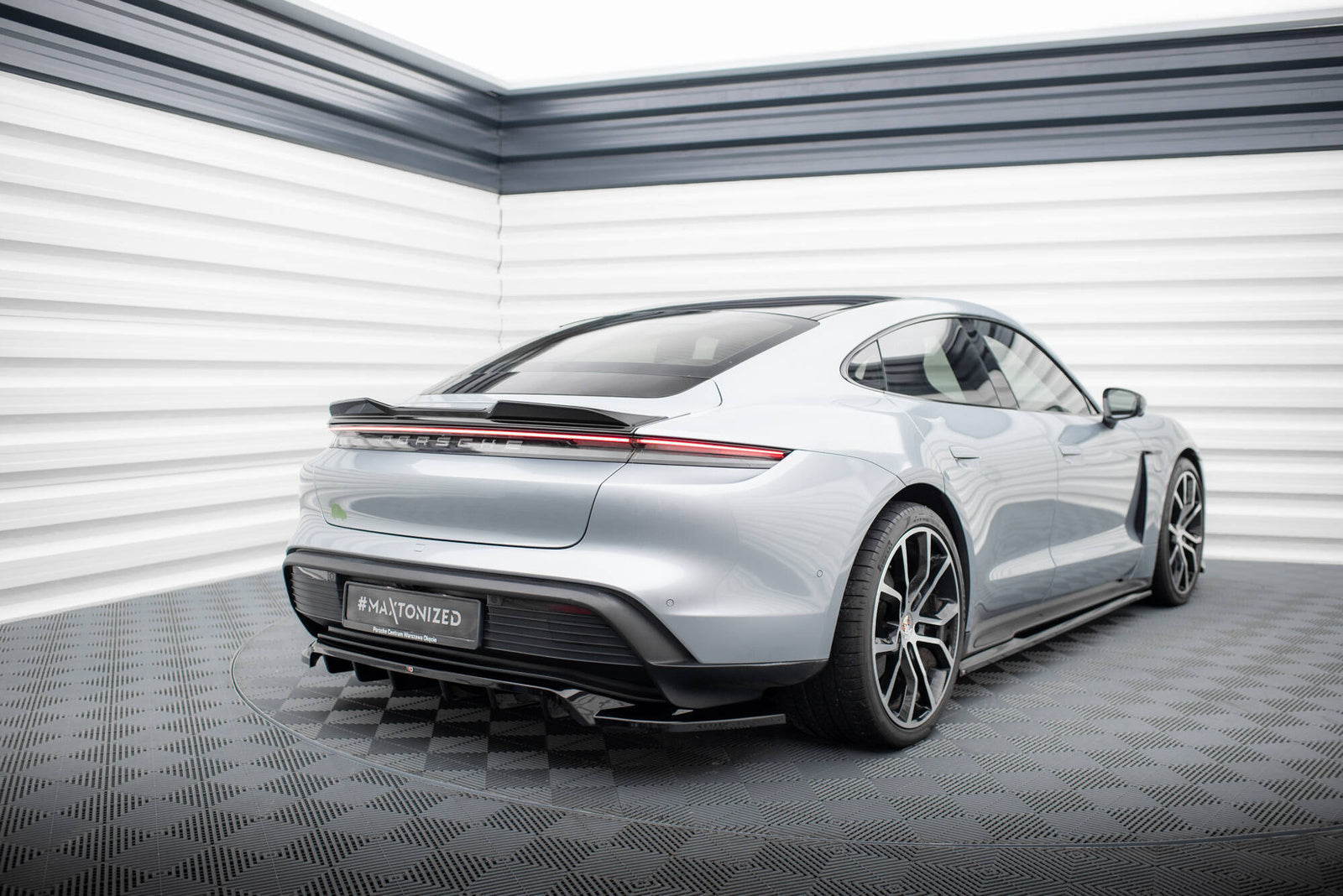 Splittery Maxton Design Porsche Taycan Mk1 (2019-2024)