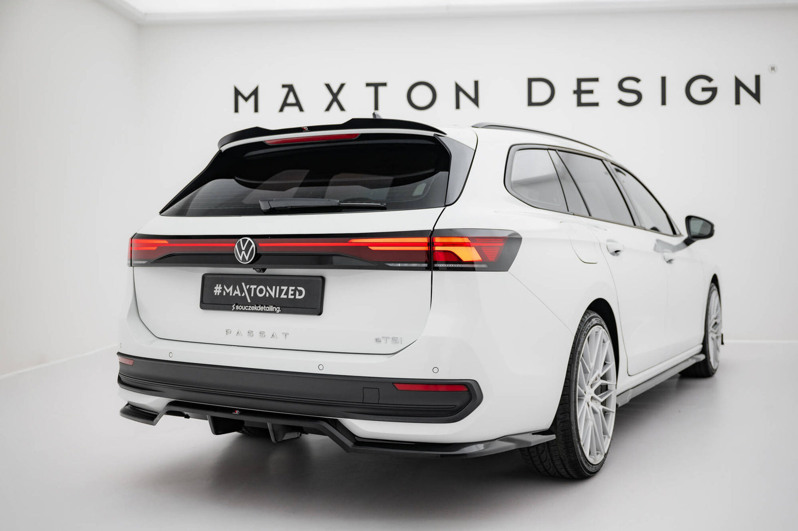 Zestaw Splitterów Maxton Design Volkswagen Passat B9 (2024-)