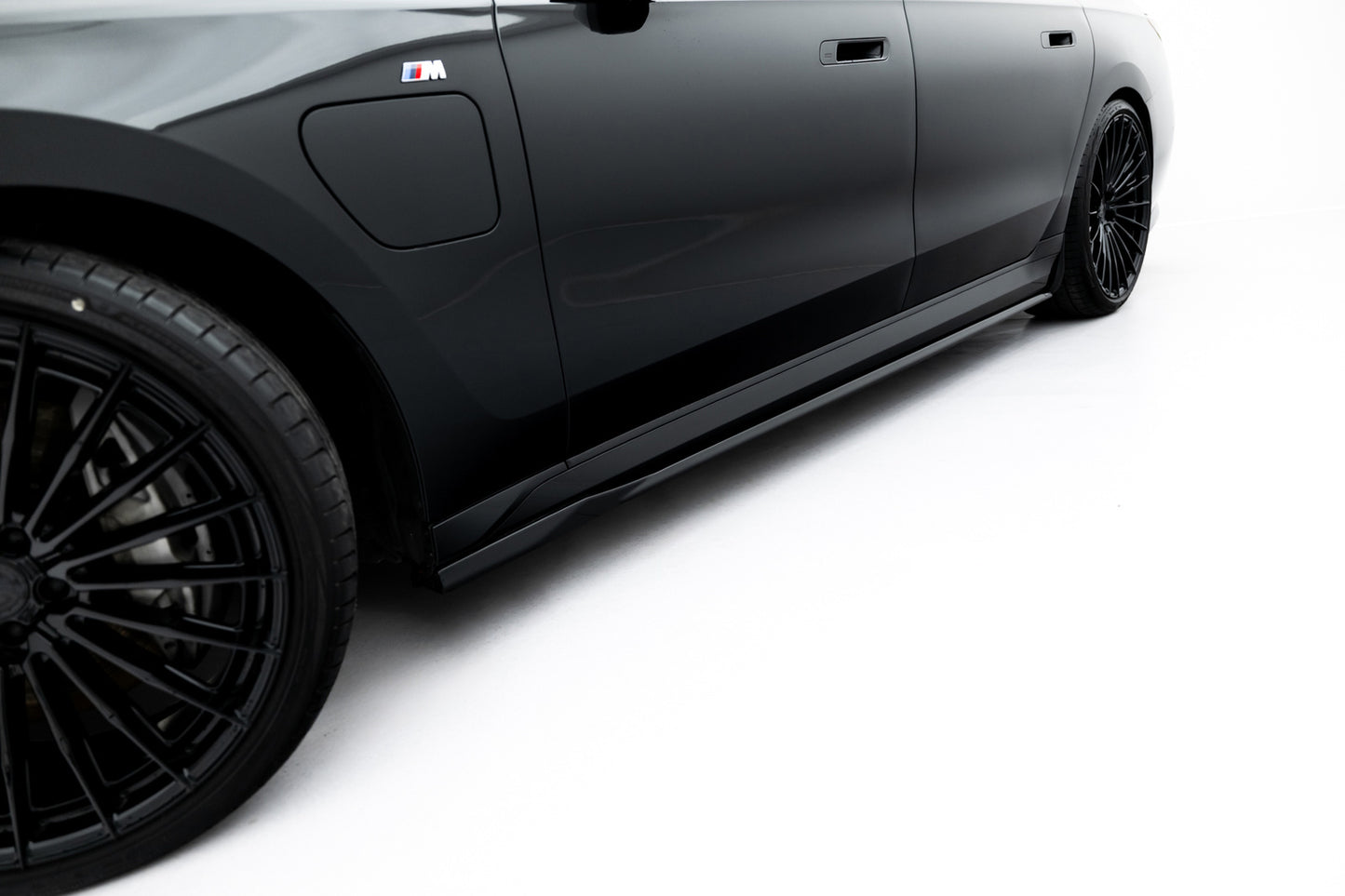 Zestaw Splitterów V.2 BMW 740d/740i G70 M-Pack Maxton Design