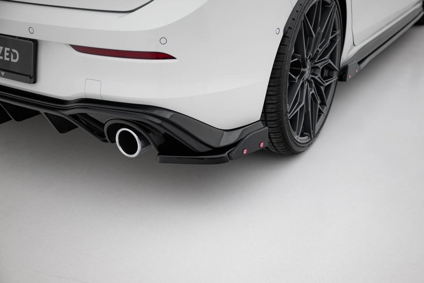 Zestaw Splitterów V.2 Volkswagen Golf GTI Mk8 Facelift Maxton