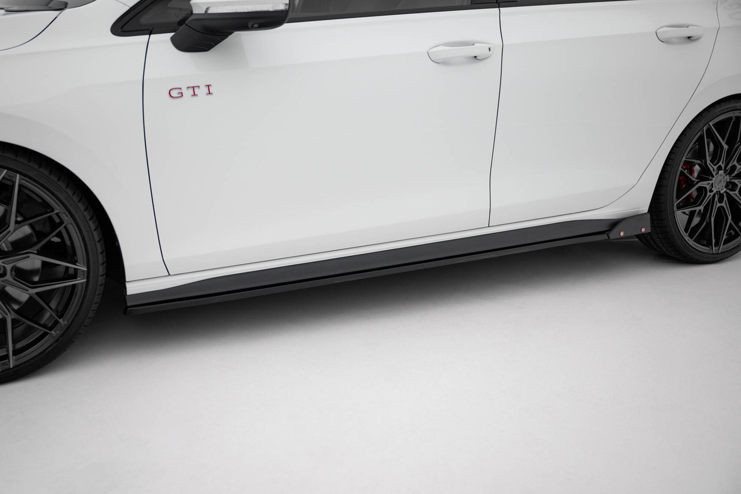 Zestaw Splitterów V.2 Volkswagen Golf GTI Mk8 Facelift Maxton