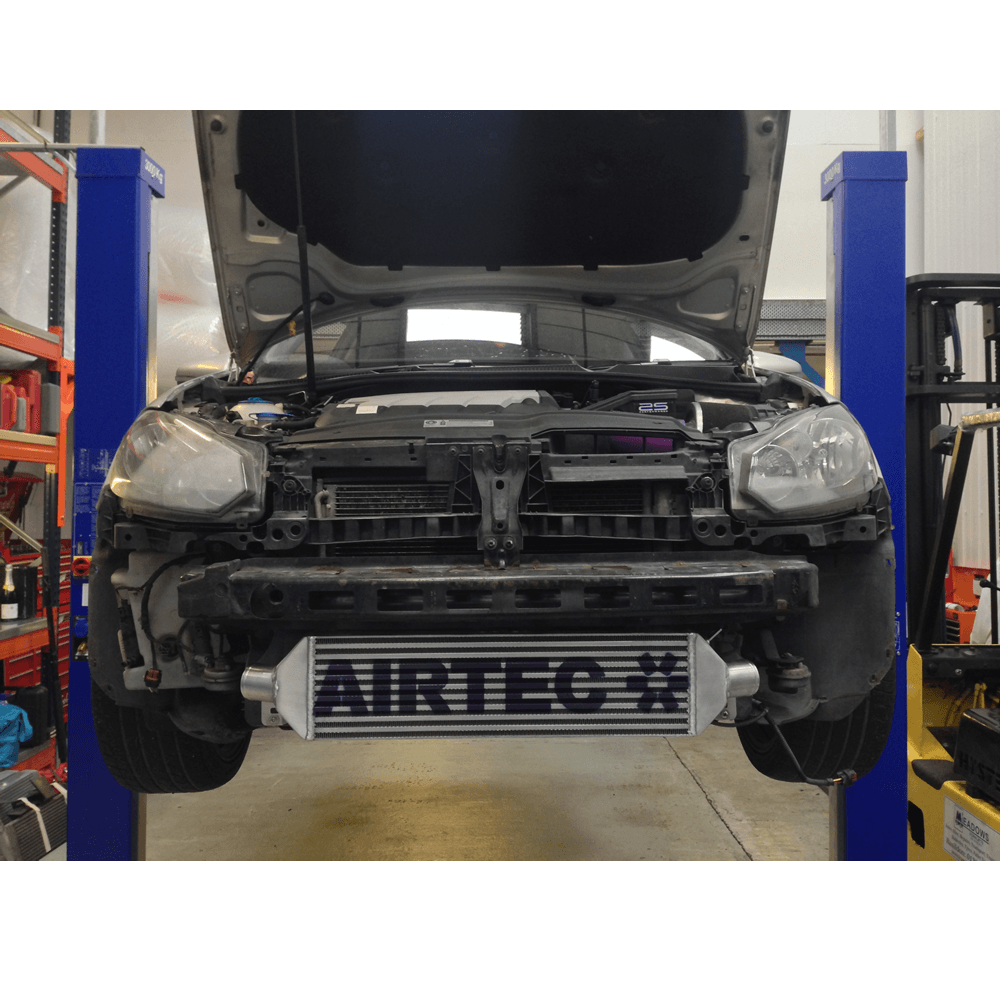 AIRTEC Motorsport Intercooler do Volkswagen Golf Mk5 / Mk6 2.0 Common Rail